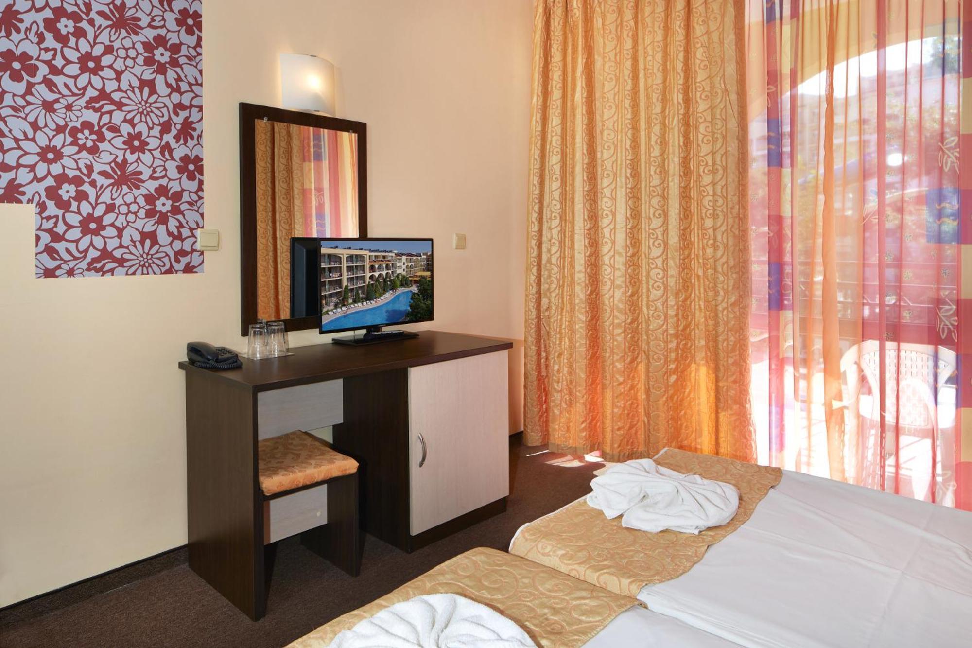 ยาวอร์ พาเลซ Hotel ซันนีบีช ภายนอก รูปภาพ