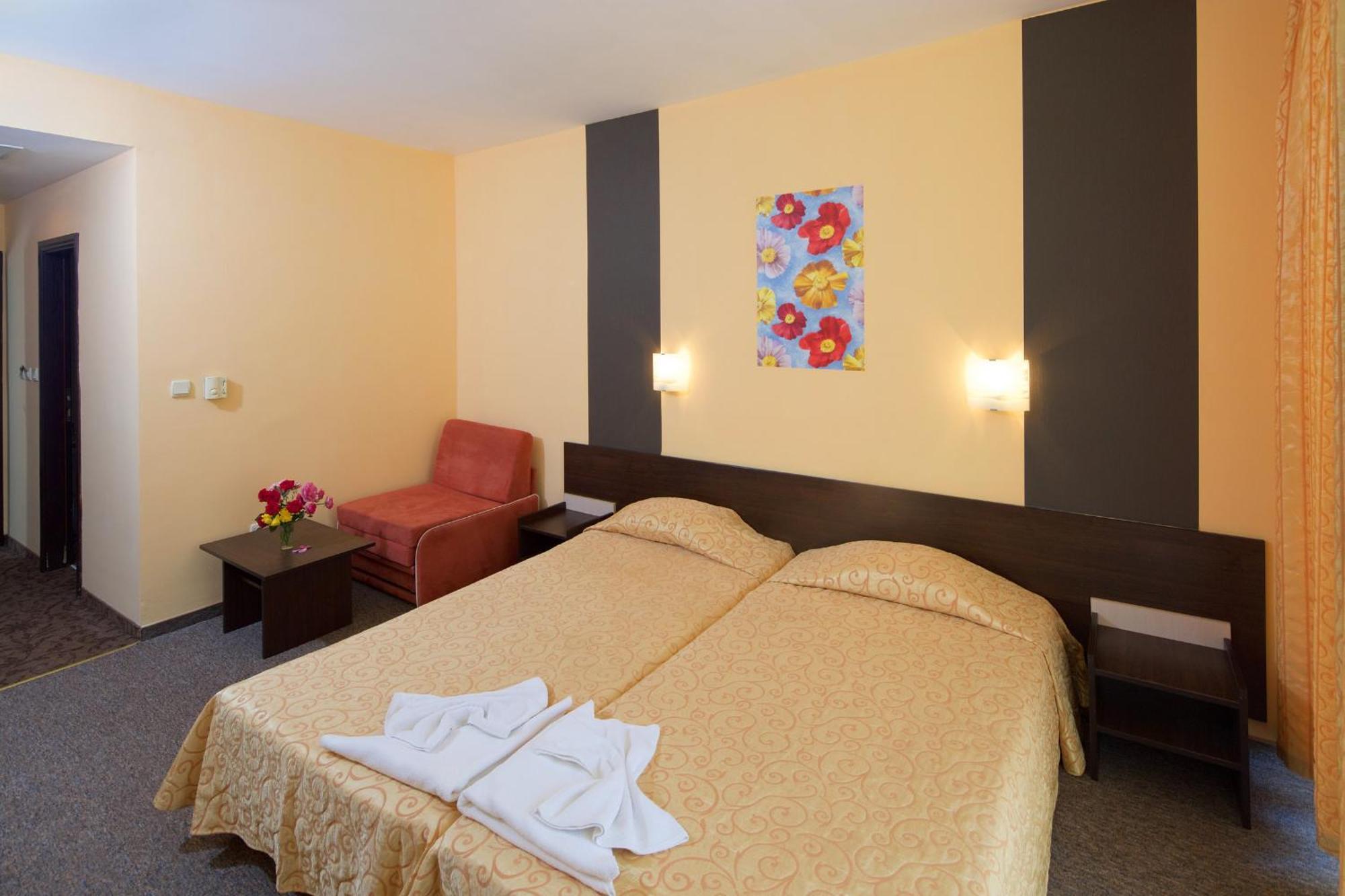 ยาวอร์ พาเลซ Hotel ซันนีบีช ภายนอก รูปภาพ